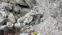 В гроте Голицына в Крыму произошёл обвал скалы