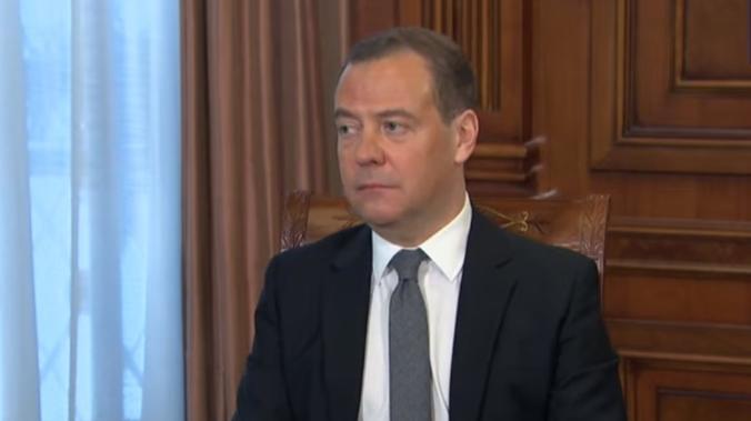 Дмитрий Медведев: время не пощадило Байдена