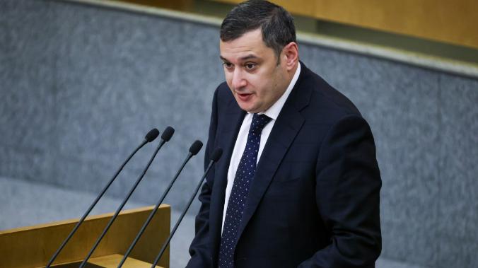 В Госдуме предложили освободить россиян от платы за роуминг