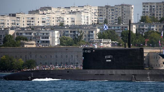 Российская дизель-электрическая подводная лодка «Колпино» вышла на учения в Черное море
