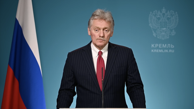 Песков: Россия продолжает контакты с США по Украине