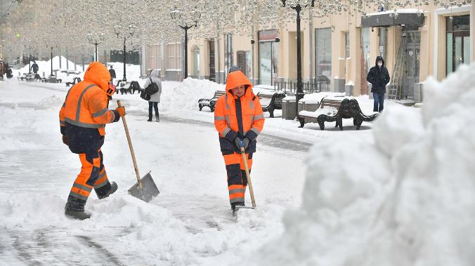В Москве случился первый снегопад