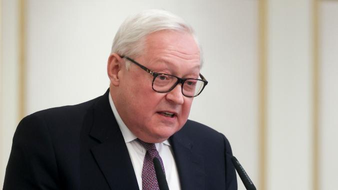 Рябков заявил об отсутствии диалога с США по Украине