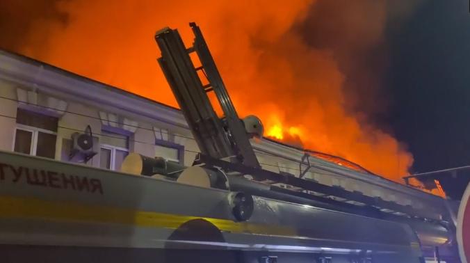 Пожар в центре Ялты полностью ликвидировали