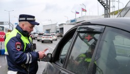 На Крымском мосту стало больше пунктов досмотра 