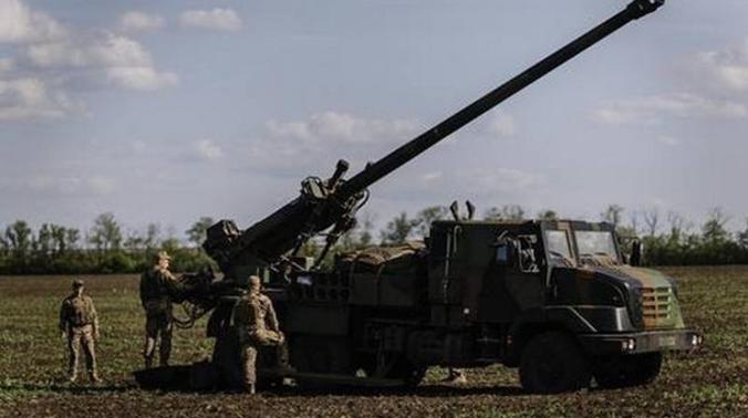 Макрон анонсировал поставки новых гаубиц Caesar для Украины