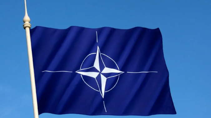 Столтенберг: НАТО готово поставить Украине больше оружия