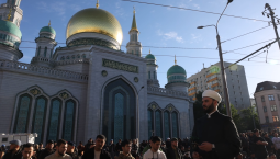 Мусульмане отмечают праздник Курбан-байрам