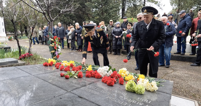 Севастополь помнит погибших моряков-подводников