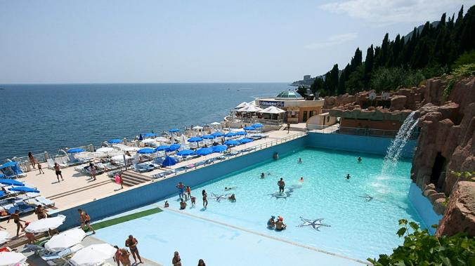 Загрузка крымских отелей достигает 100% вопреки непогоде
