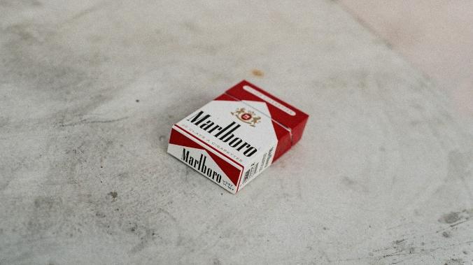 WSJ: Philip Morris безуспешно пытается продать российские активы