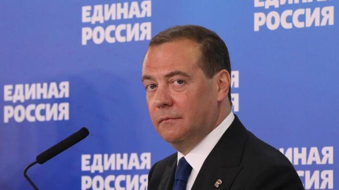 Медведев: Украина не сможет вступить в ЕС без НАТО 