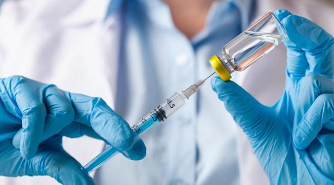 Школьников в Казахстане будут вакцинировать от коронавируса в школах