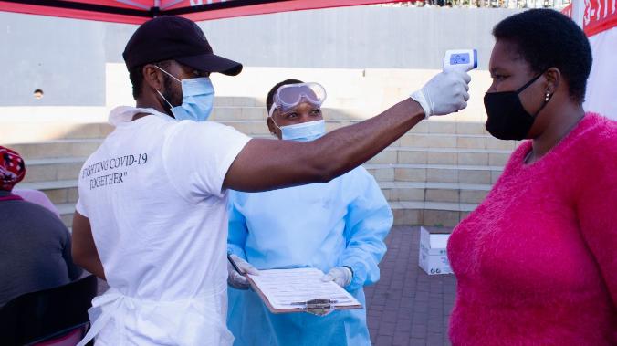 Россия ограничивает въезд из десятка стран из-за «африканского» штамма коронавируса