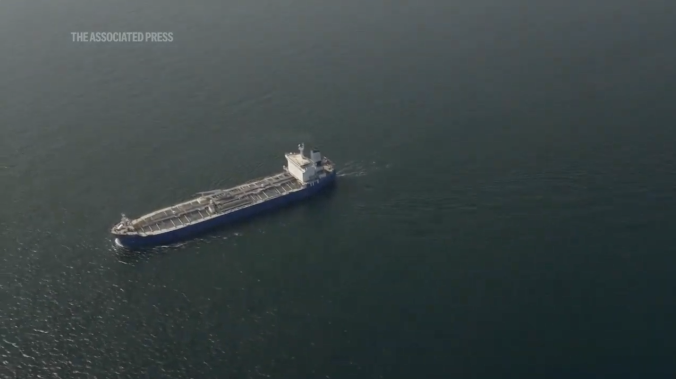 Иран введёт плату за проход через Ормузский пролив