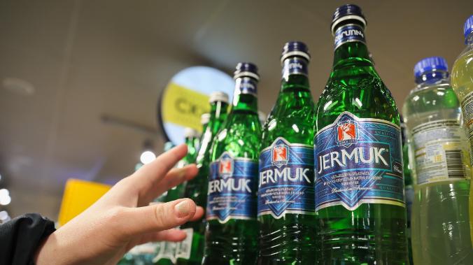 В России приостановили продажу минводы из Армении