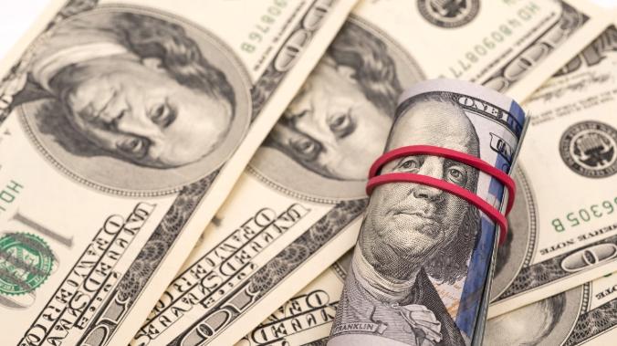 МИД предложил ослабить зависимость России от “ядовитого” доллара