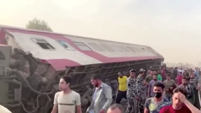 В Египте поезд сошёл с рельсов: 11 человек погибли