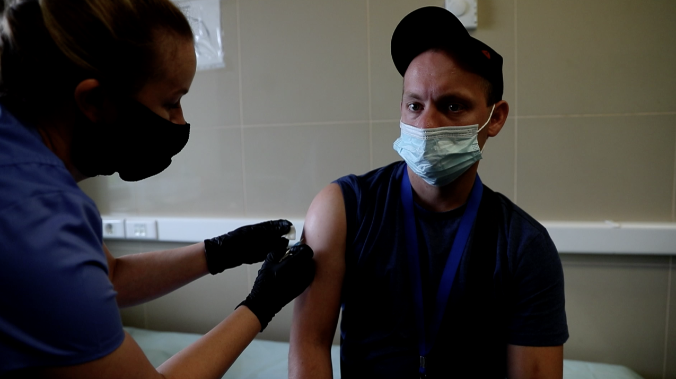 Смертей после прививки от COVID в РФ не фиксировали