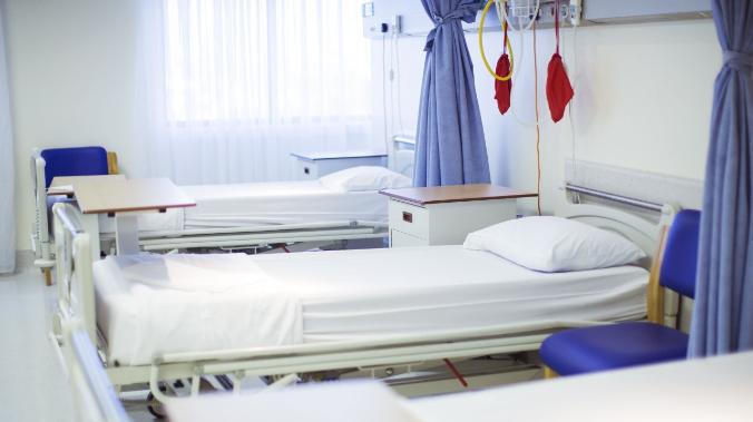 За сутки в России умерли 828 пациентов с COVID-19