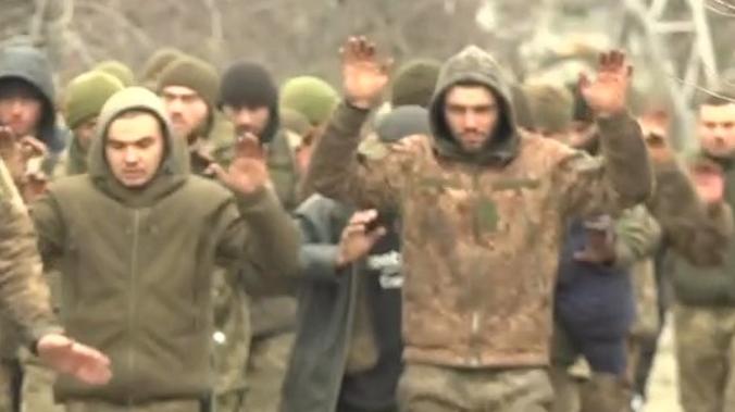 Еще более 300 украинских морпехов сдались в плен в Мариуполе