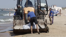 3,5 км защитных сетей убрали на побережье Анапы