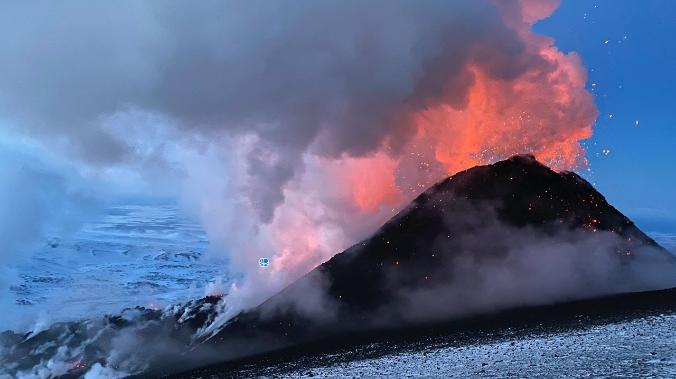 СК сообщил о смерти девяти туристов на Ключевском вулкане на Камчатке