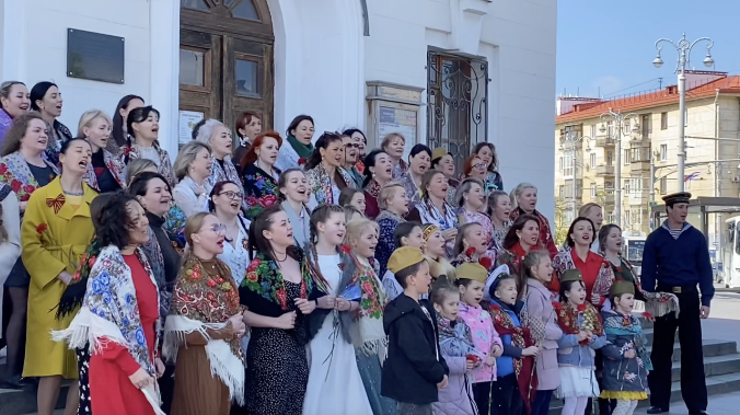 Легендарную «Катюшу» спели 60 Катюш в Севастополе