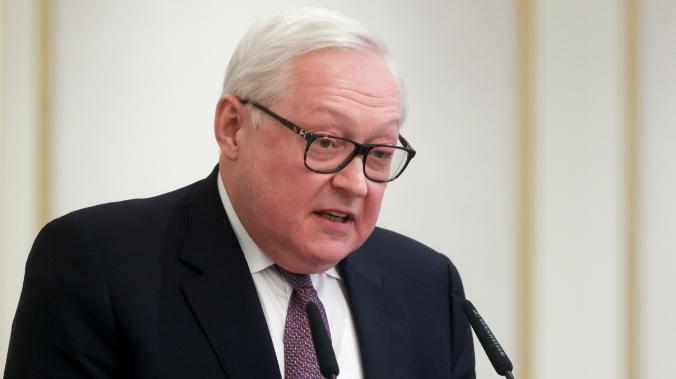 Замглавы МИД Рябков признался в любви к творчеству Оксимирона и Леди Гаги