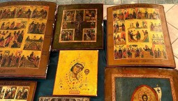 Таможенники передали церкви 13 изъятых икон