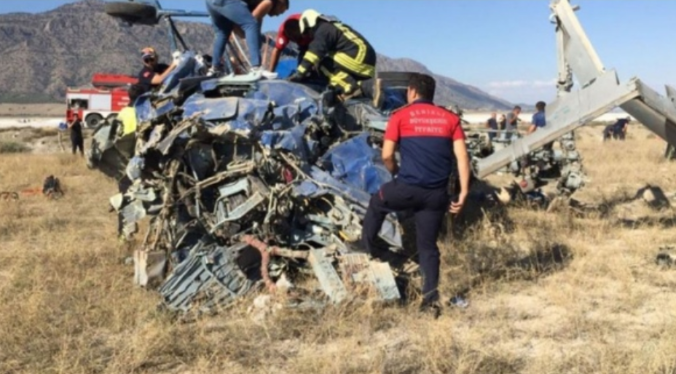 В Турции разбился пожарный вертолет с гражданами РФ на борту