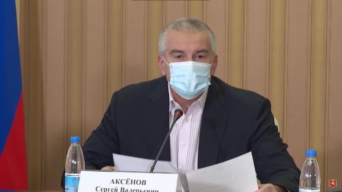 Глава Республики Крым Сергей Аксенов пообещал лично звонить оставшимся без внимания властей крымчанам