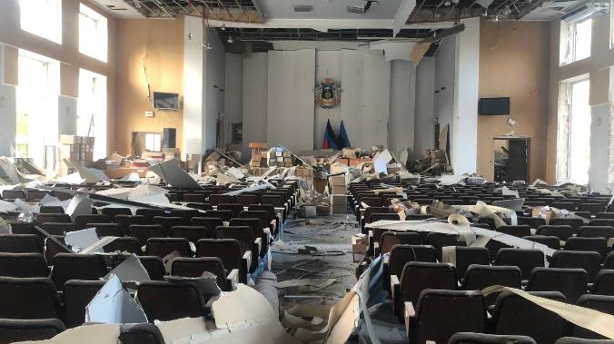 Администрация Донецка пострадала в ходе обстрела ВСУ