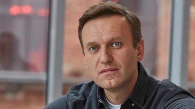 Навальный потребовал вернуть ему изъятую в Омске одежду