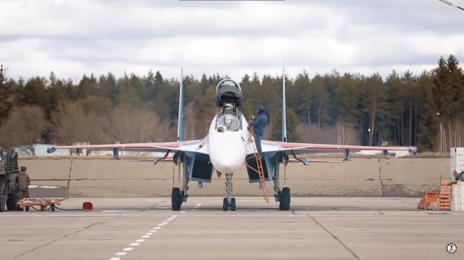 Белоруссия в 2021 году закупит у РФ самолеты Су-30СМ и вертолеты Ми-35