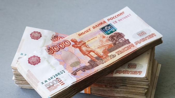 Эксперт Табах: российскому бизнесу нужно стараться жить в «рублевой вселенной»