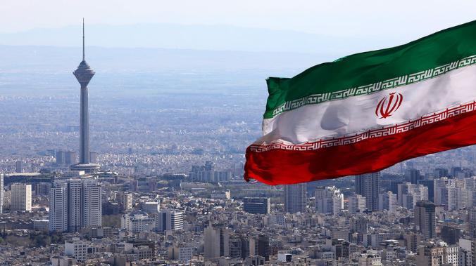 Дипломаты Ирана сожгли документы ведомства перед отъездом из Албании