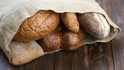 В Крыму проверят обоснованность цен на хлеб и булки