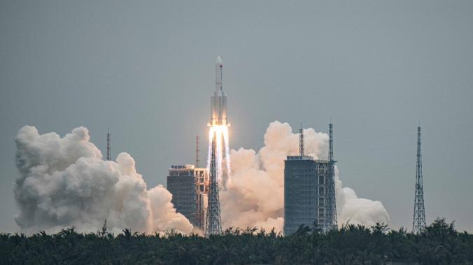 Си Цзиньпин поздравил сограждан с успешным запуском базового модуля первой космической станции КНР