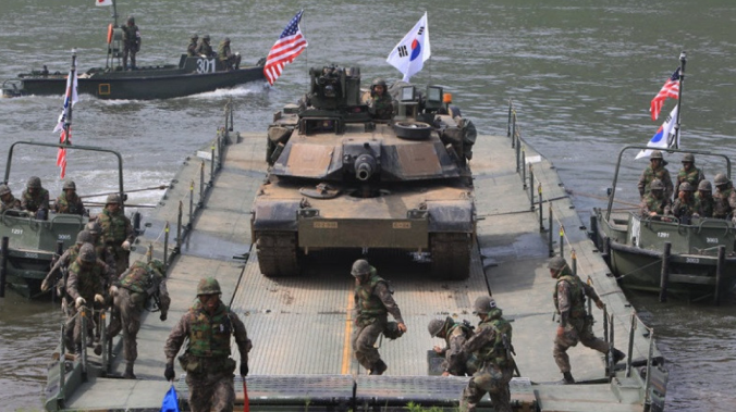 В Желтом море проходят учения южнокорейских и американских военных