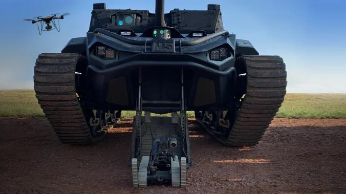 Пентагон проведет крупнейшие испытания боевых роботов 