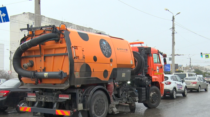 Губернатор Развожаев поручил усилить уборку дорог после зимы