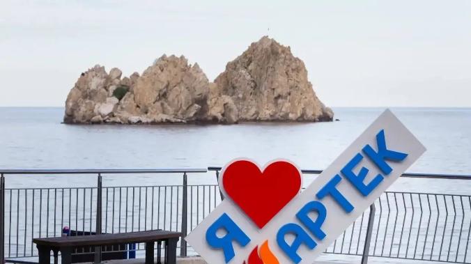 Дети из домов на улице Корчагина поедут на отдых в лагеря