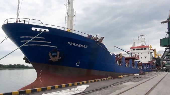Стремоусов: 12 иностранных судов не могут покинуть порт Херсона