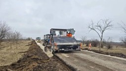 В Джанкойском районе ремонтируют дорогу к сёлам