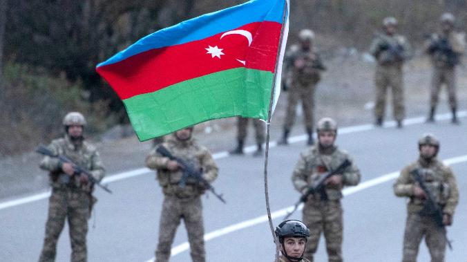 Игра мускулами. Азербайджан стягивает силы к границе Армении