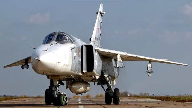 Два российских Су-24 пролетели над американским эсминцем 