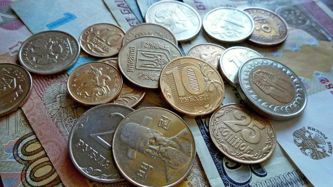 Эксперты допускают колебание курса рубля