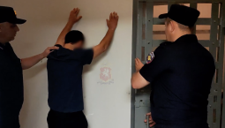 В Севастополе незаконный мигрант устроил дебош
