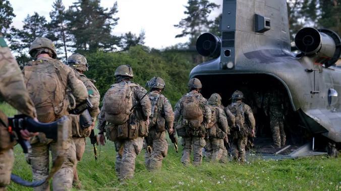 На Украину прибыли 600 британских военных